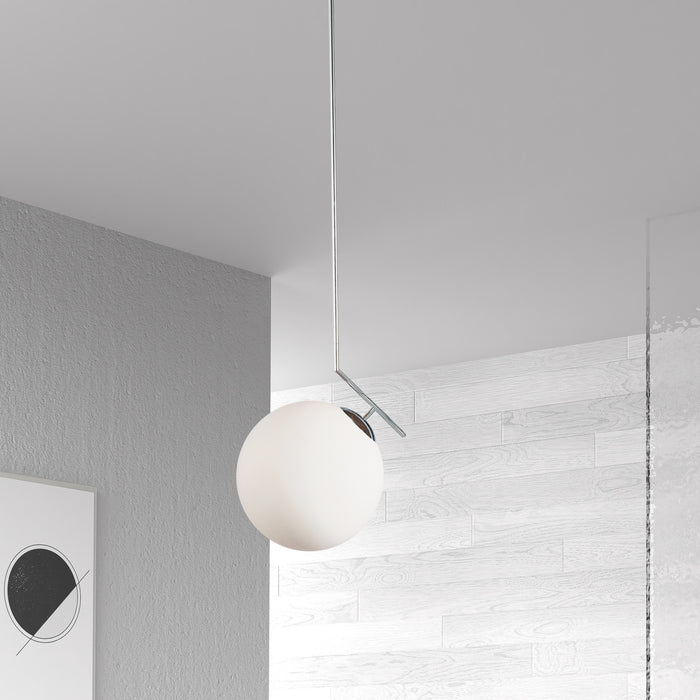 Luminaire suspendu Orion de Dainolite en verre blanc, avec fini chromé poli et 1 ampoule