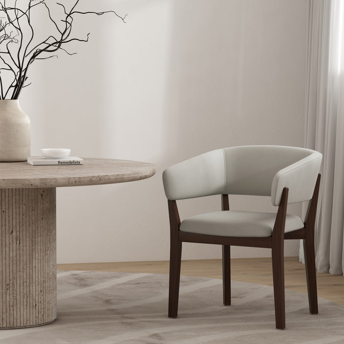 Fauteuil Blake moderne en bois avec effet mohair synthetique, coloris grege
