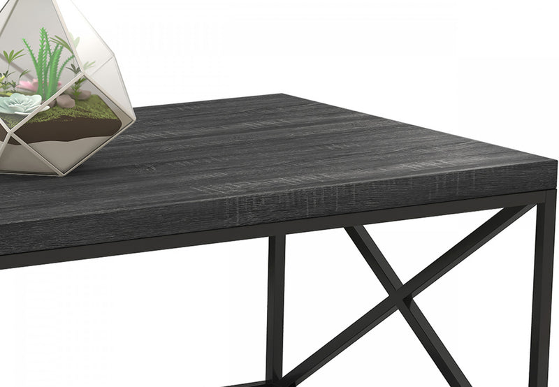 Table à café de 44 po en bois gris foncé avec métal noir