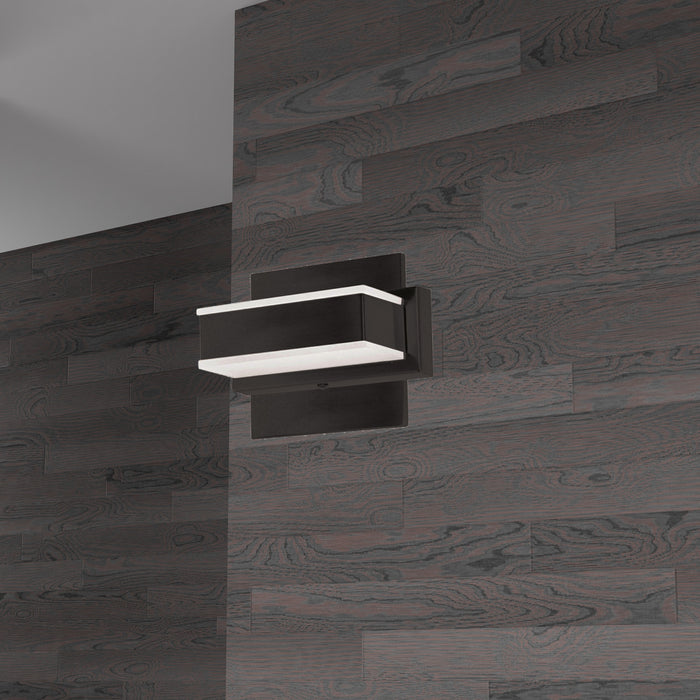 Lumière de coiffeuse murale Viola de Dainolite avec fini noir mat et 1 ampoule à DEL