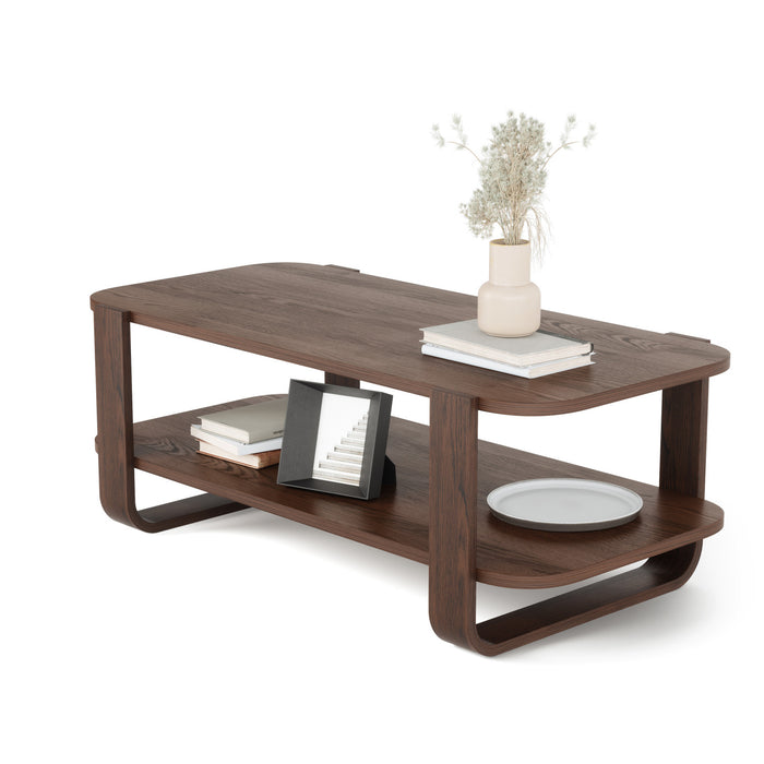 Table à café moderne Bellwood de Umbra en bois massif avec tablette - noyer vieilli