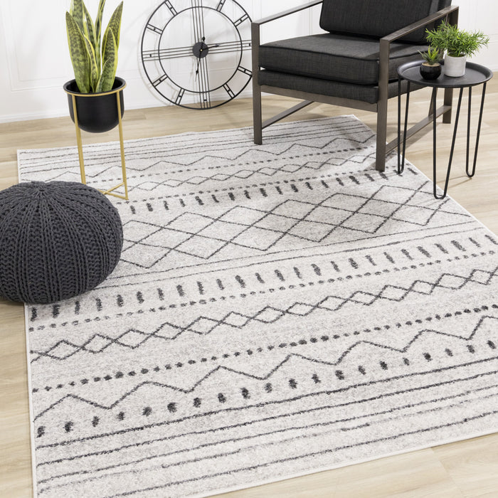 Tapis Emmett frise a inspire de tribal gris, 7'10\" x 10'6\"
