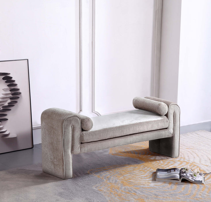 Banc d’appoint moderne glamour en chenille Concord, coloris colombe