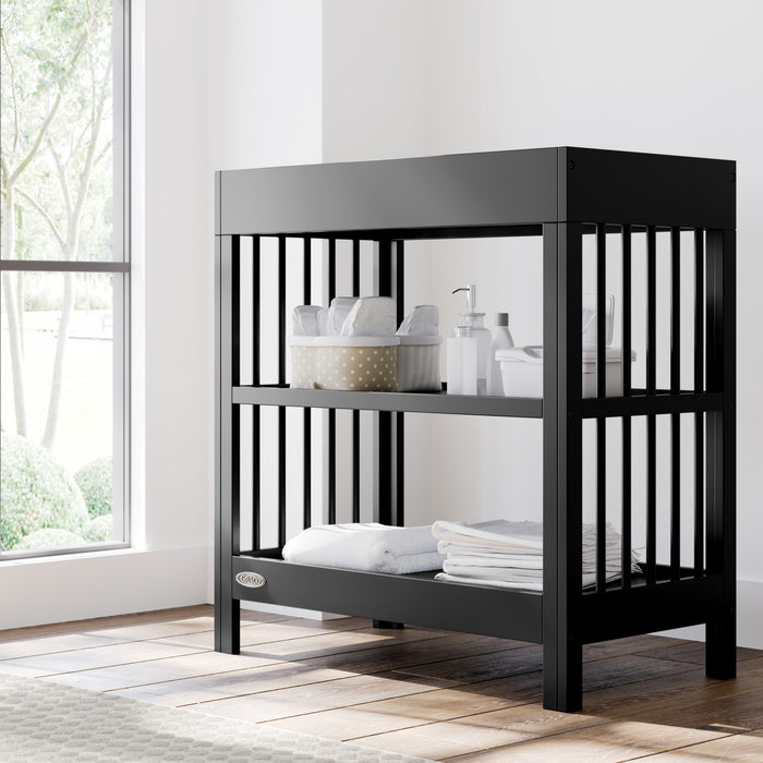 Graco Teddi Table a langer avec matelas a langer resistant a l’eau - Noir