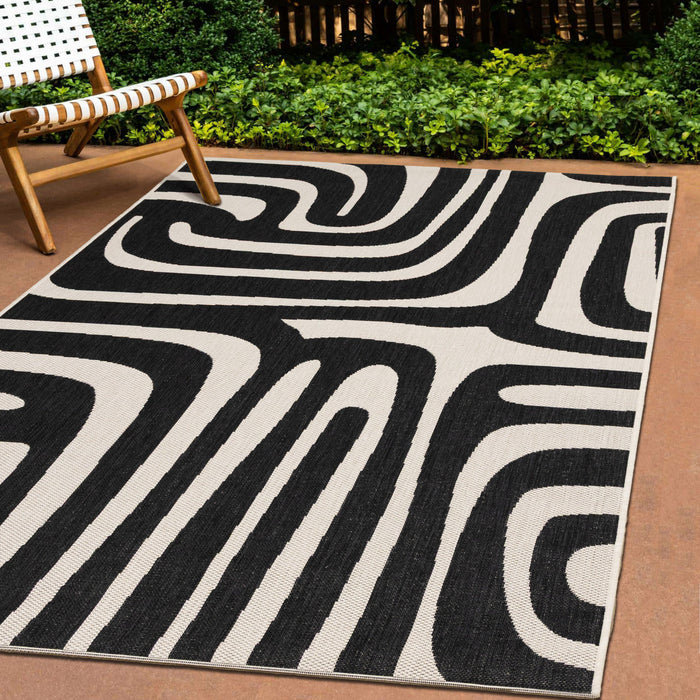 Tapis d'exterieur Jackson a lignes abstraites noires et blanches, 6'7\" x 9'6\"