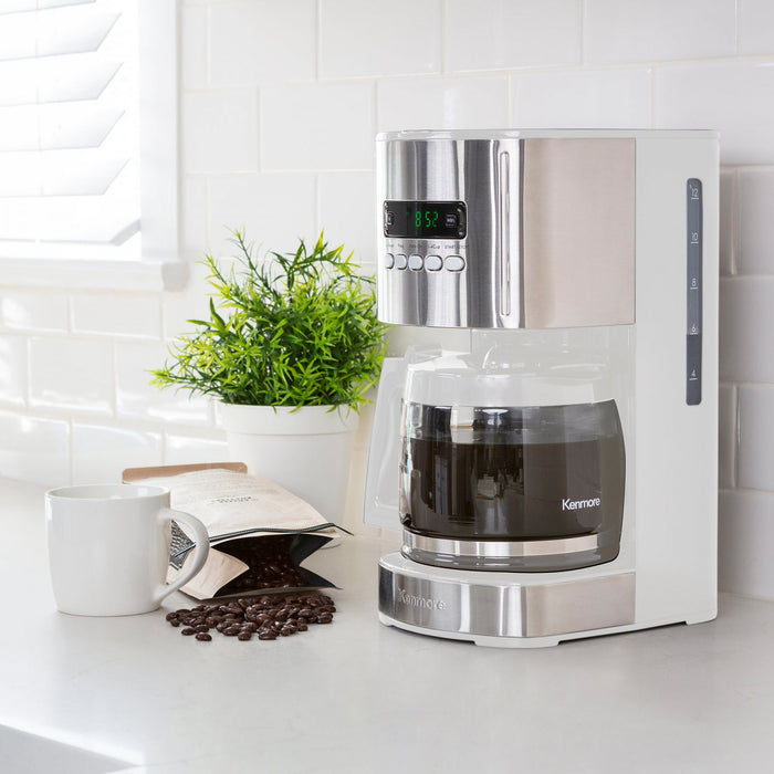 Cafetière programmable Kenmore de 12 tasses, blanche - KKCM12W