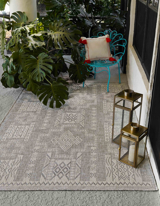 Tapis Transitionnel Nyra 5'3\" x 7'0\" en Gris