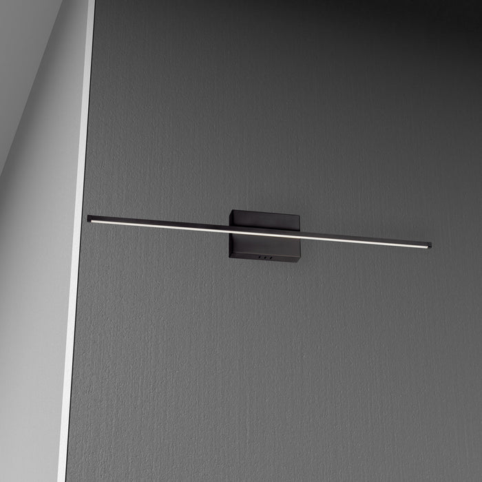 Applique murale horizontale Array de Dainolite en acrylique blanc qui diffuse la lumière, avec fini noir mat et ampoule à DEL de 30 W