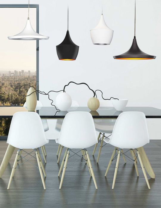 Grand luminaire suspendu Helsinki de Dainolite en forme de goutte, avec intérieur doré, fini noir mat et 1 ampoule