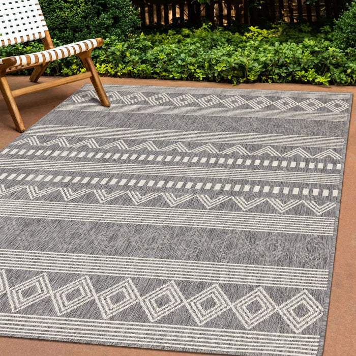 Tapis Jackson gris blanc a motifs en rangees, 6'7\" x 9'6\"