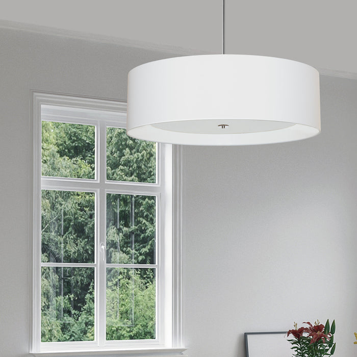 Luminaire suspendu Helena de Dainolite de 30 po de diamètre avec abat-jour blanc qui diffuse la lumière, fini chromé poli et 4 ampoules