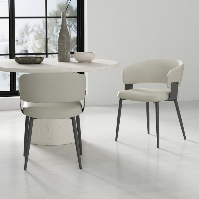Chaise de salle a manger moderne Luce en cuir vegetalien texture et metal, couleur avoine - Lot de 2
