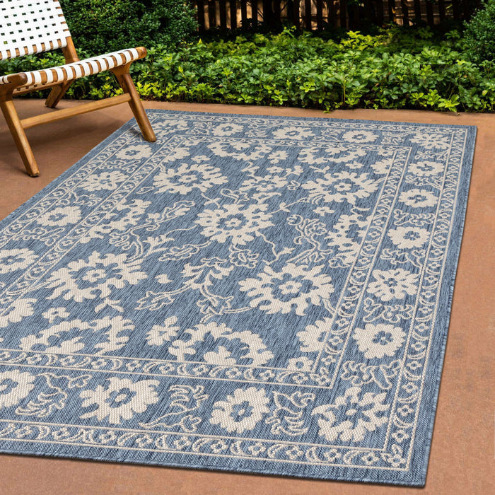 Tapis d'exterieur Cabana bleu et blanc a bordure elegante, 7'10\" x 10'6\"