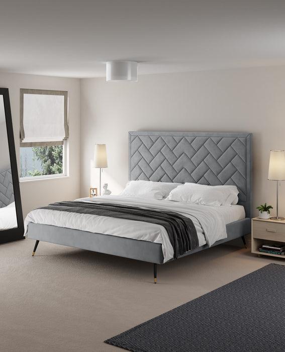 Lit king moderne Crosby en velours gris capitonne