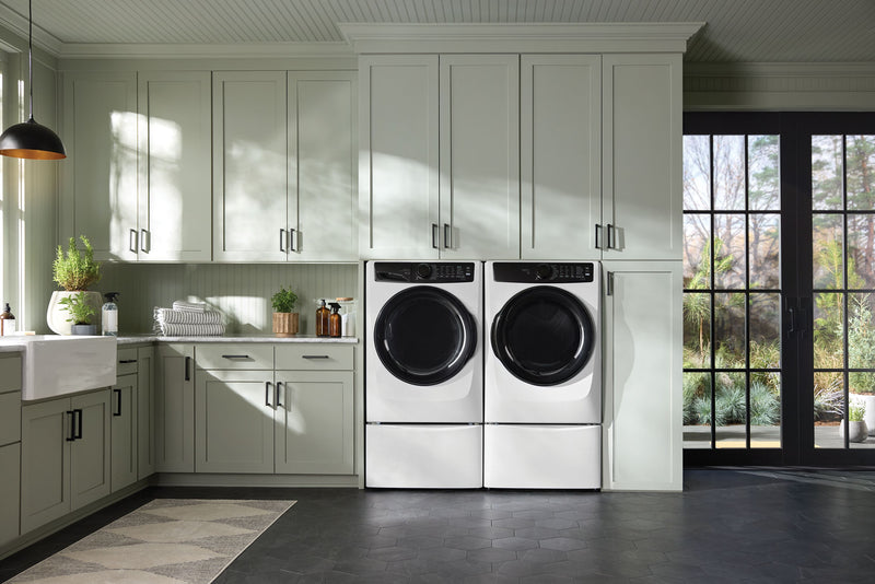 Laveuse à chargement frontal de 5,2 pi3 et sécheuse à gaz Perfect SteamMC de 8,0 pi3 d’Electrolux - blanc mat 