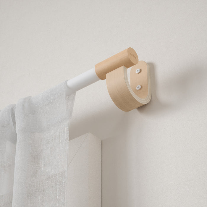  Tringle à rideaux extensible Bellwood de Umbra blanche et naturelle de 1 po - 42 po à 120 po