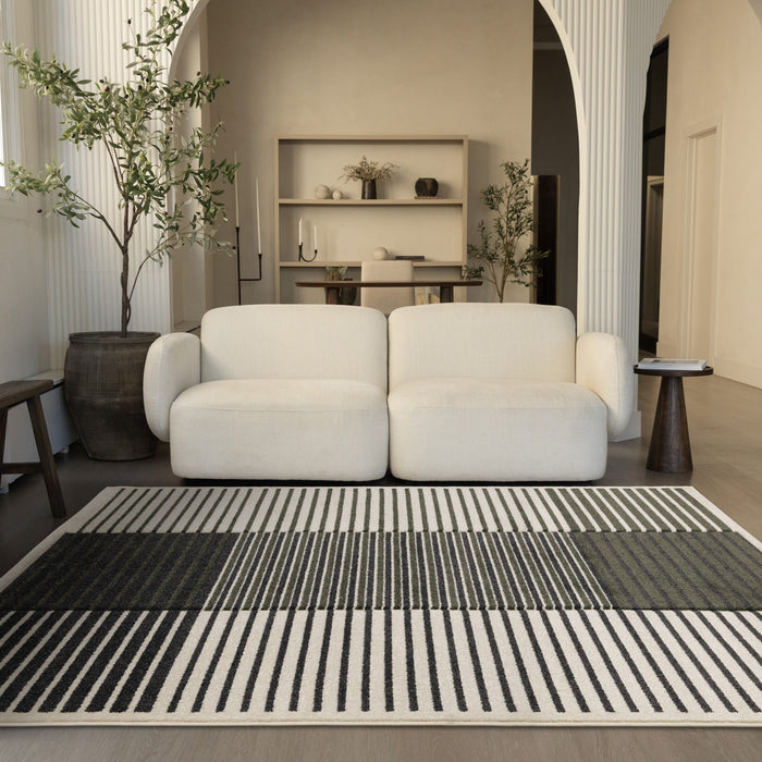 Tapis Maverick vert, noir et blanc a rayures modernes, 5'3\" x 7'7\"