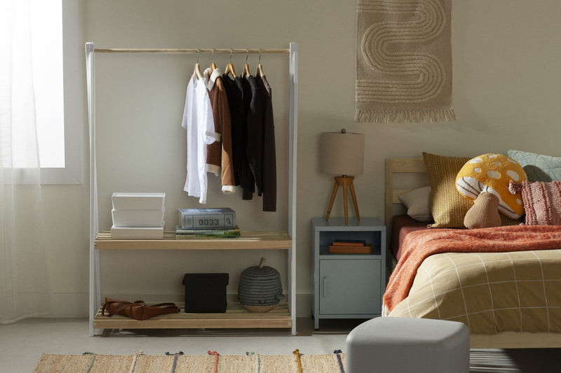 Portant à vêtements Sweedi en bois pour enfants - blanc