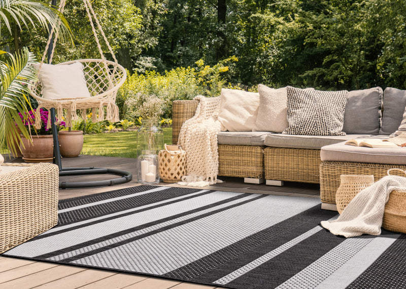 Carpette Jackson à rayures pour l’intérieur et l'extérieur - 6 pi 7 po x 9 pi 6 po