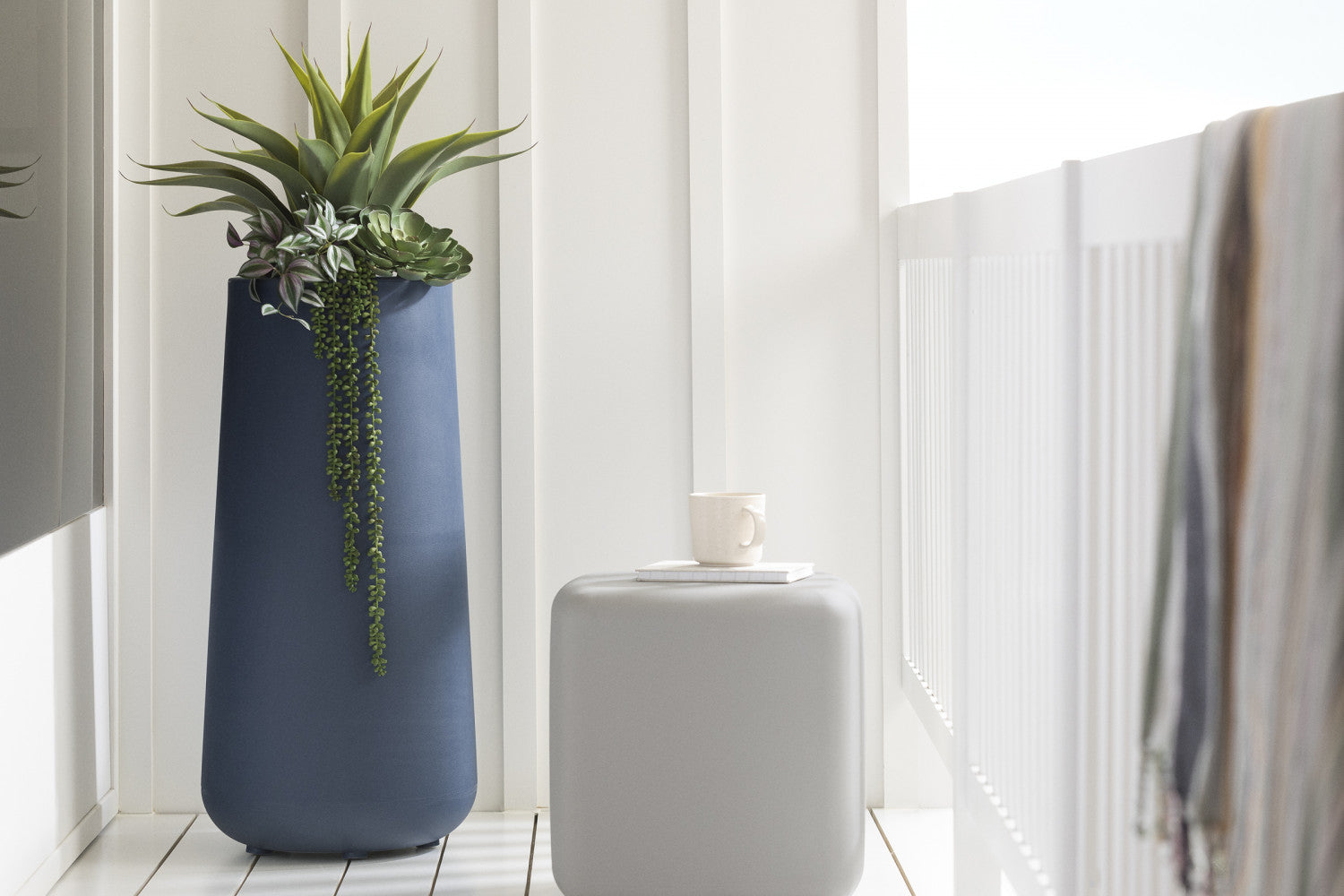 Pot De Fleurs Blanc Long 80cm - Pour Intérieur Et Extérieur, Résistant UV Et Gel, Avec Pot Intégré - 3