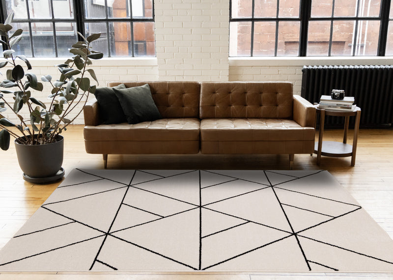 Tapis Covington a motif de treillis geometrique moderne blanc et noir, 5'3\" x 7'7\"