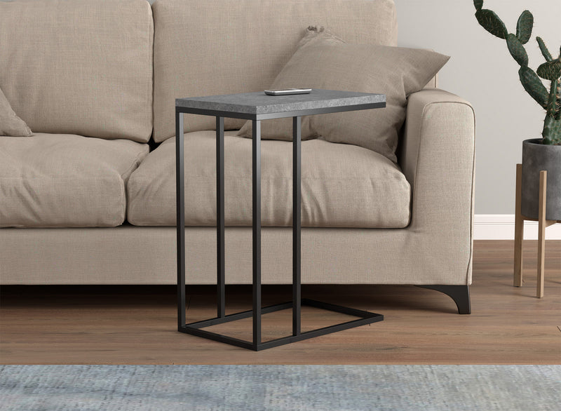 Table de bout en forme de C de 19 po avec armature en métal - ciment foncé