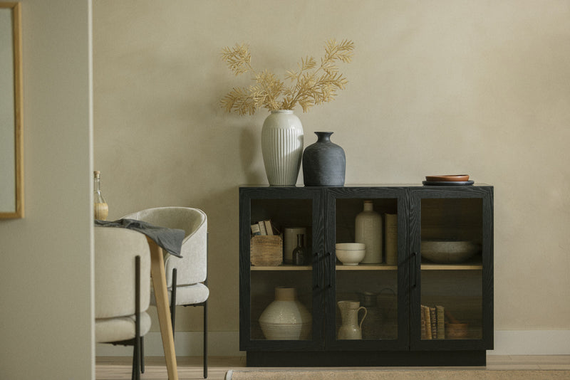 Arum Buffet contemporain pour salle à manger 3 portes avec portes Chêne noir et Frêne naturel, de Meubles South Shore