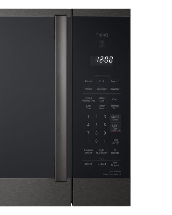 Four à micro-ondes à hotte intégrée intelligent LG de 1,8 pi3 avec EasyCleanMC - Acier inoxydable noir - MVEM1825Z