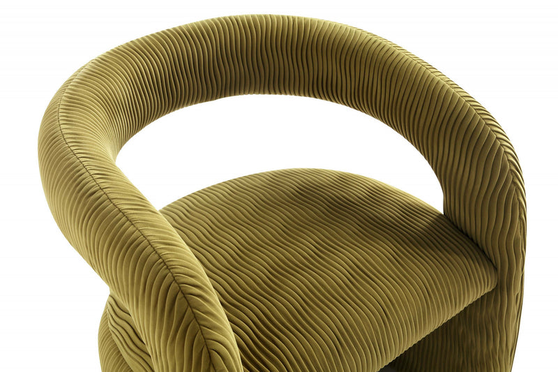 Fauteuil lounge Corvette style moderne du milieu du siecle en velours vert olive