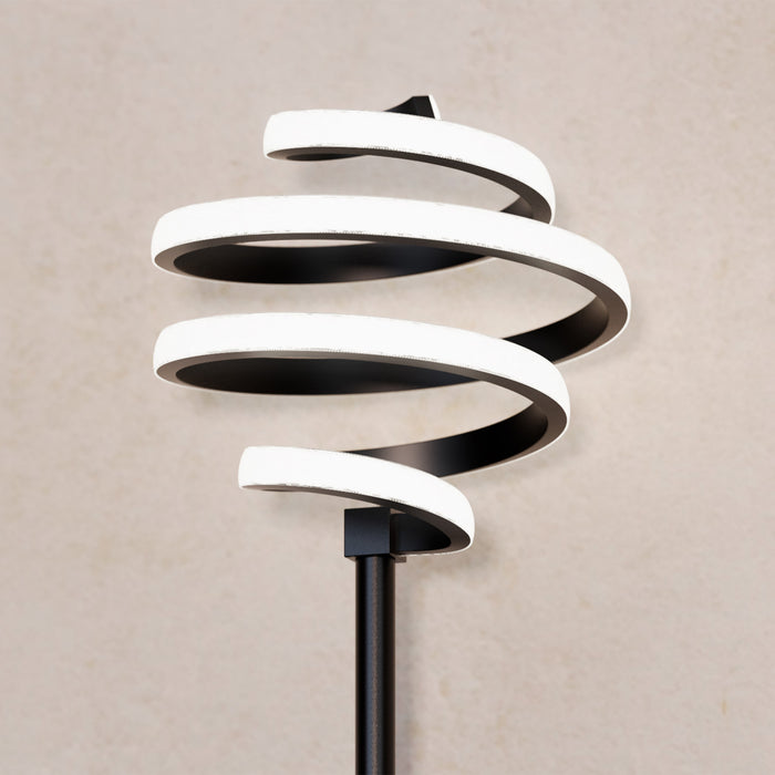 Lampe à pied en spirale à DEL de 59 po noir mat