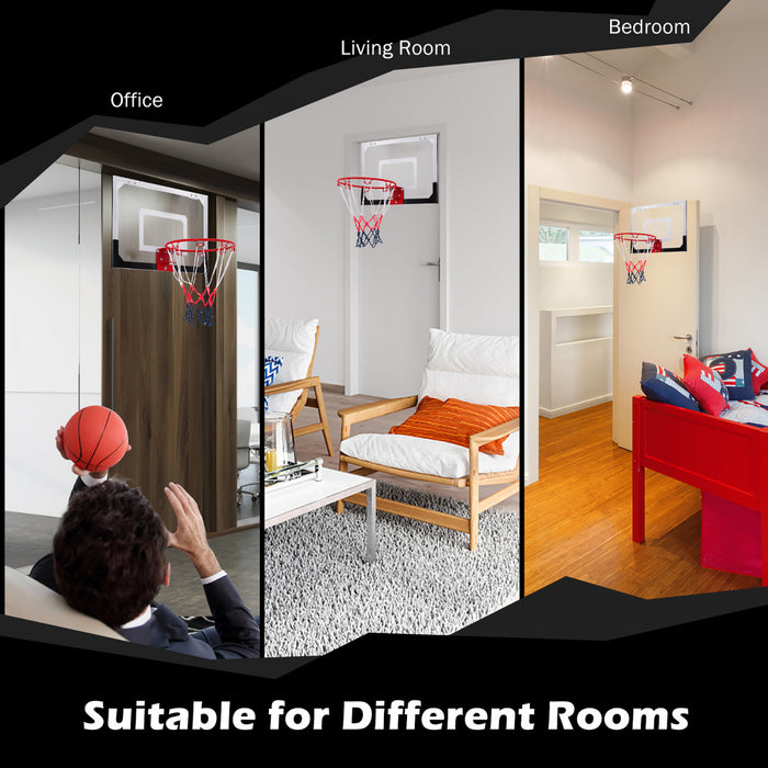 Le Mini-cerceau De Basket-ball Au-dessus De La Porte Comprend Le Basket-ball Et La Pompe A Main Sports D’interieur