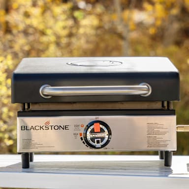 Gril de table Blackstone 17\" avec hotte - 2143CA