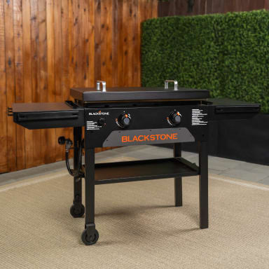 Plaque de cuisson Omnivore Blackstone 28\" avec couvercle rigide - 2207CA