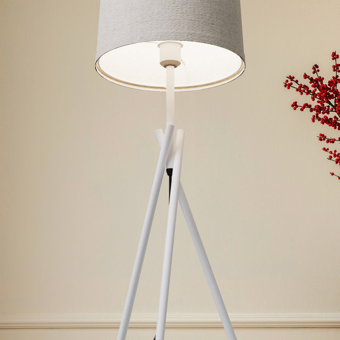 Élégante lampe de table blanche de 26 po à pattes croisées avec abat-jour en tissu 