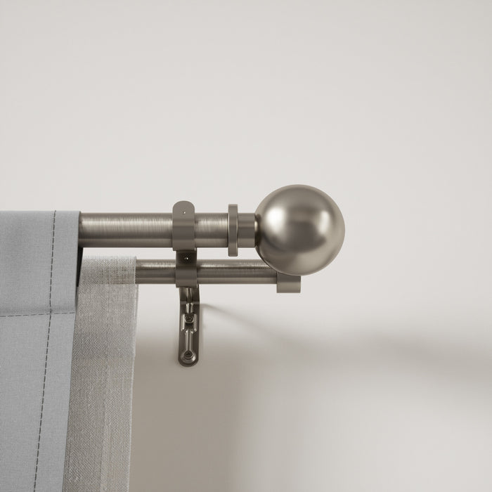  Tringle à rideaux extensible double Bolas de Umbra nickel de 1 po et de 3/4 po - 36 po à 72 po