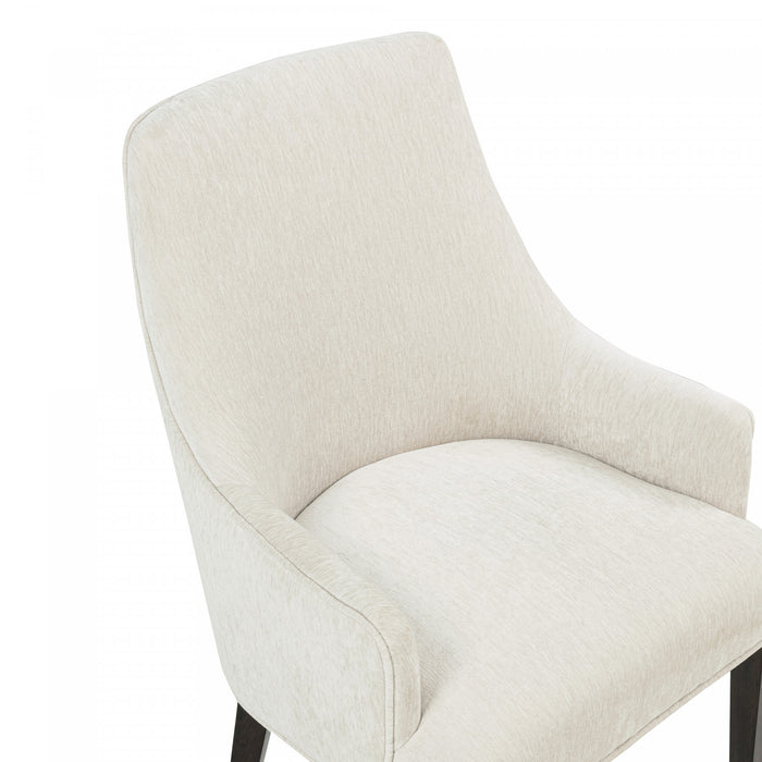 Fauteuil moderne en bois Beever avec accoudoirs en chenille creme