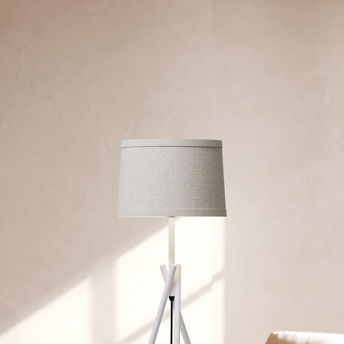 Élégante lampe de table blanche de 26 po à pattes croisées avec abat-jour en tissu 