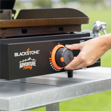 Plaque de cuisson « Blackstone 17\" Adventure Ready » avec couvercle rigide et sac de transport - 2273
