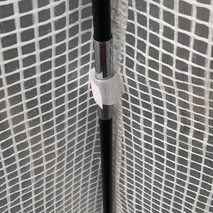 Outsunny 55\" X 55\" X 71\" Serre De Jardin Portable Pour Plantes Avec Porte Zippee Pour Exterieur Terrasse Patio Blanc