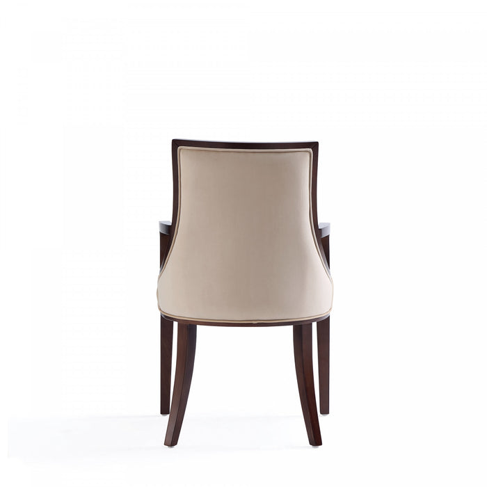 Grand fauteuil traditionnel en bois avec accoudoirs, revetement tissu, coloris beige - Lot de 2