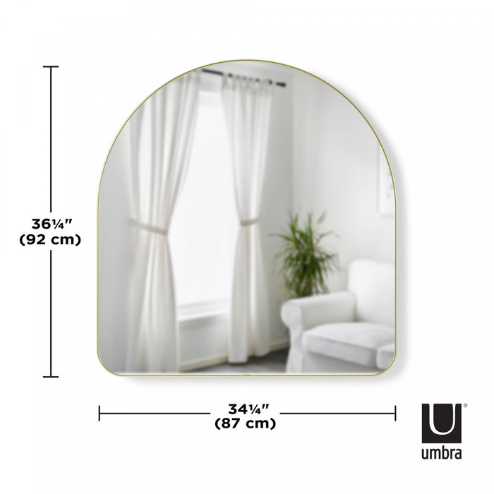 Miroir arqué de Umbra de 34 po x 36 po - laiton