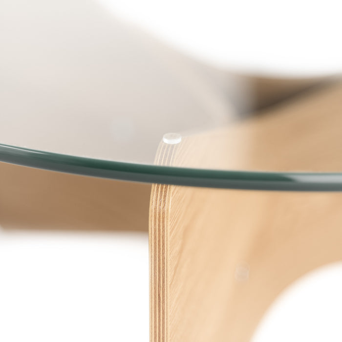 Table à café ronde moderne Madera de Umbra en bois massif avec dessus en verre - naturelle