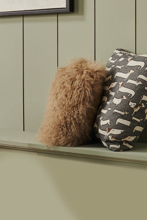Coussin décoratif en peau de mouton de Mongolie - beige