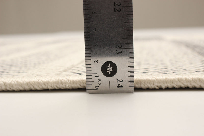 Carpette Atlas ivoire - 2 pi 8 po x 8 pi 2 po