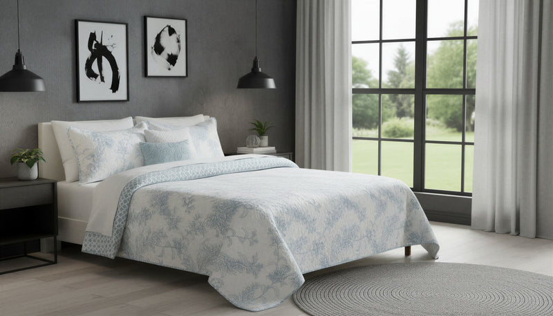 Ensemble de Courtepointe Reversible 3 Pieces pour Tres Grand Lit, Literie Florale Bleue et Blanche en Microfibre