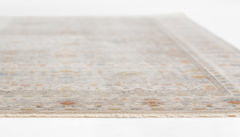 Tapis Traditionnel Zaina 5'0\" x 7'9\" en Gris