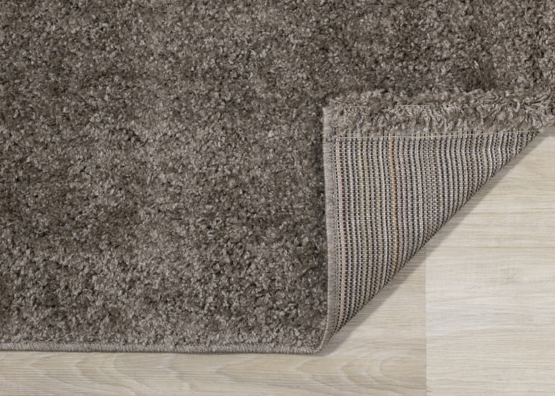 Carpette à poil long Brooklyn taupe foncé - 5 pi 3 po x 7 pi 7 po
