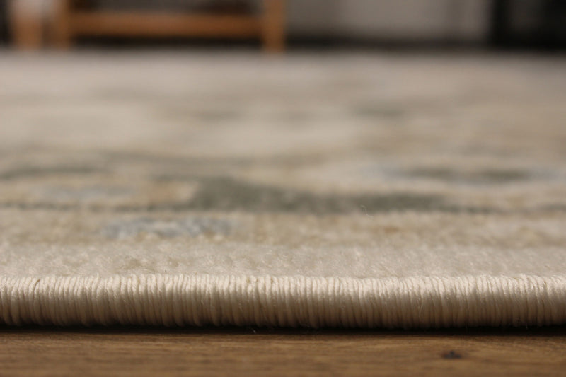 Carpette Gloria ivoire - 5 pi 0 po x 8 pi 0 po   