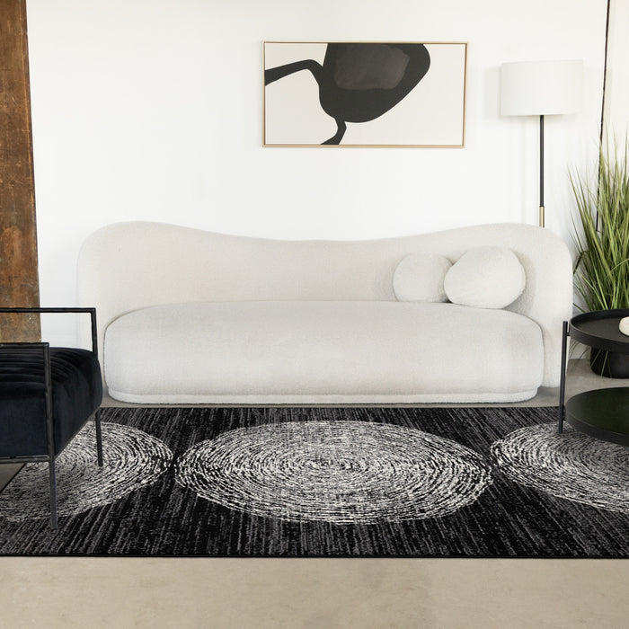 Tapis Florence noir, gris et blanc a motif d'anneaux d'arbre, 5'3\" x 7'4\"