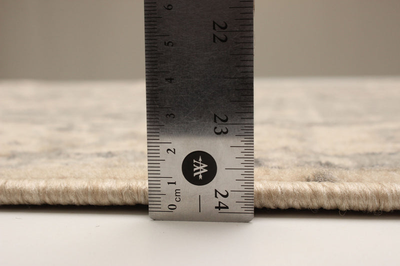 Carpette Priya grise - 5 pi 0 po x 8 pi 0 po